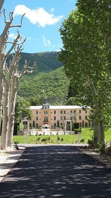 Appartement 7 Chateau Des Gipieres Montbrun-les-Bains Exterior foto